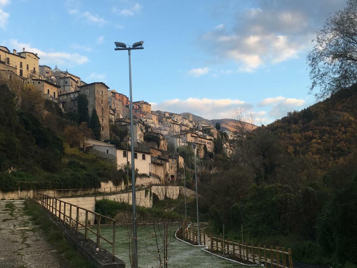 Casa Ai Piedi Della Riserva Naturale Pettorano sul Gizio Exterior foto